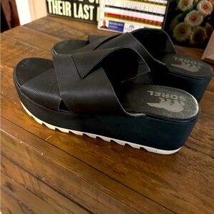 Sorel Women's Cameron Flatform Mule Sandals